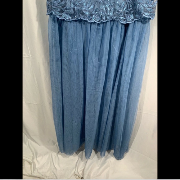 NEW‎ $208 BRIANNA Embellished Mesh Gown in Blue - Picture 4 of 8
